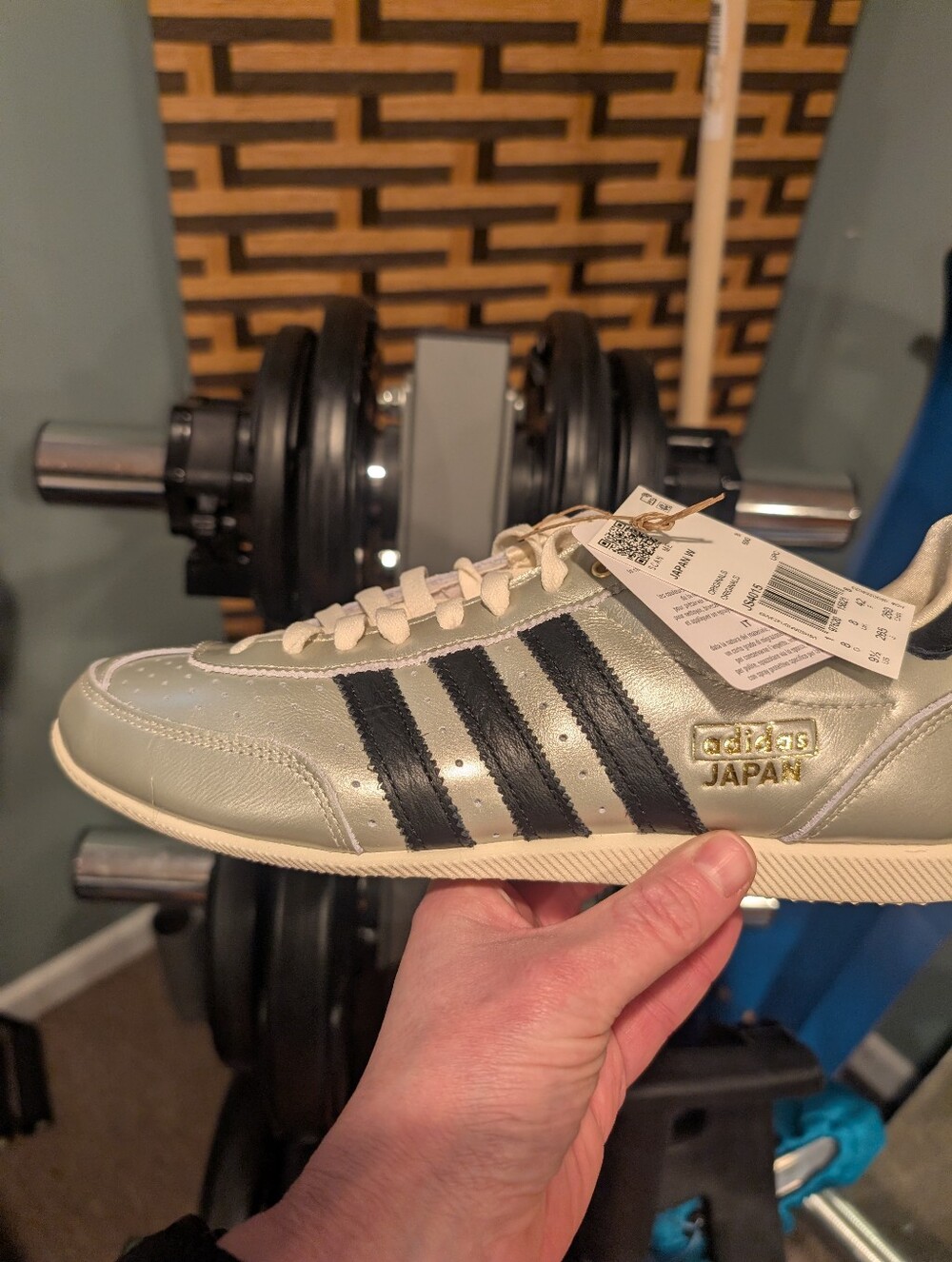 NEW IN BOX Adidas Silver and Black JAPAN Retro Trainer Women's 9.5